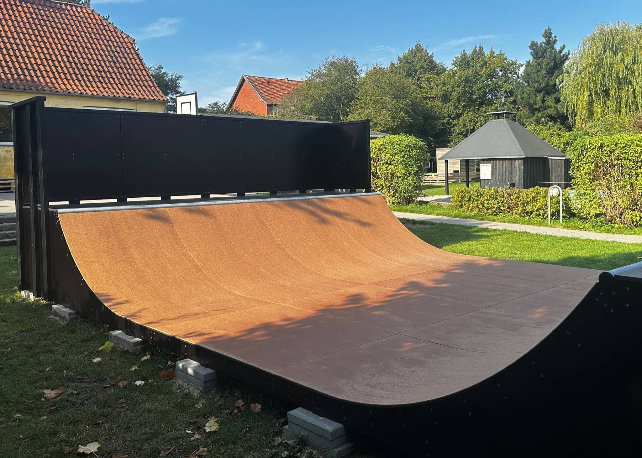 minirampe halfpipe til offentlige arealer