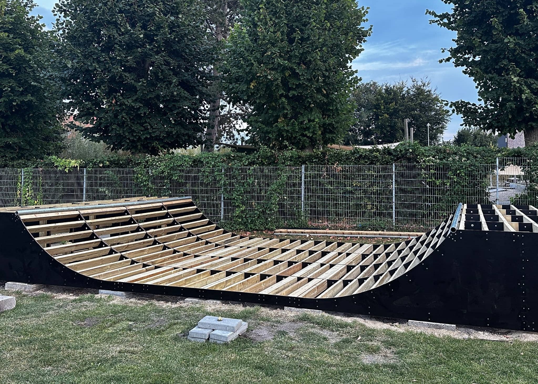 minirampe halfpipe til offentlige arealer
