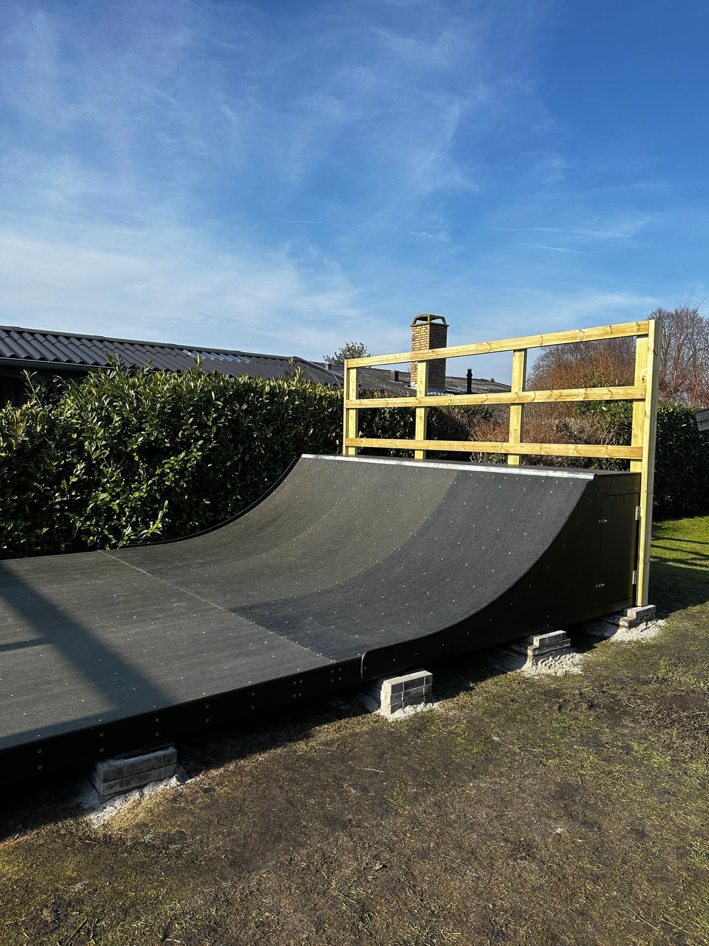 Færdigmonteret Minirampe / Halfpipe