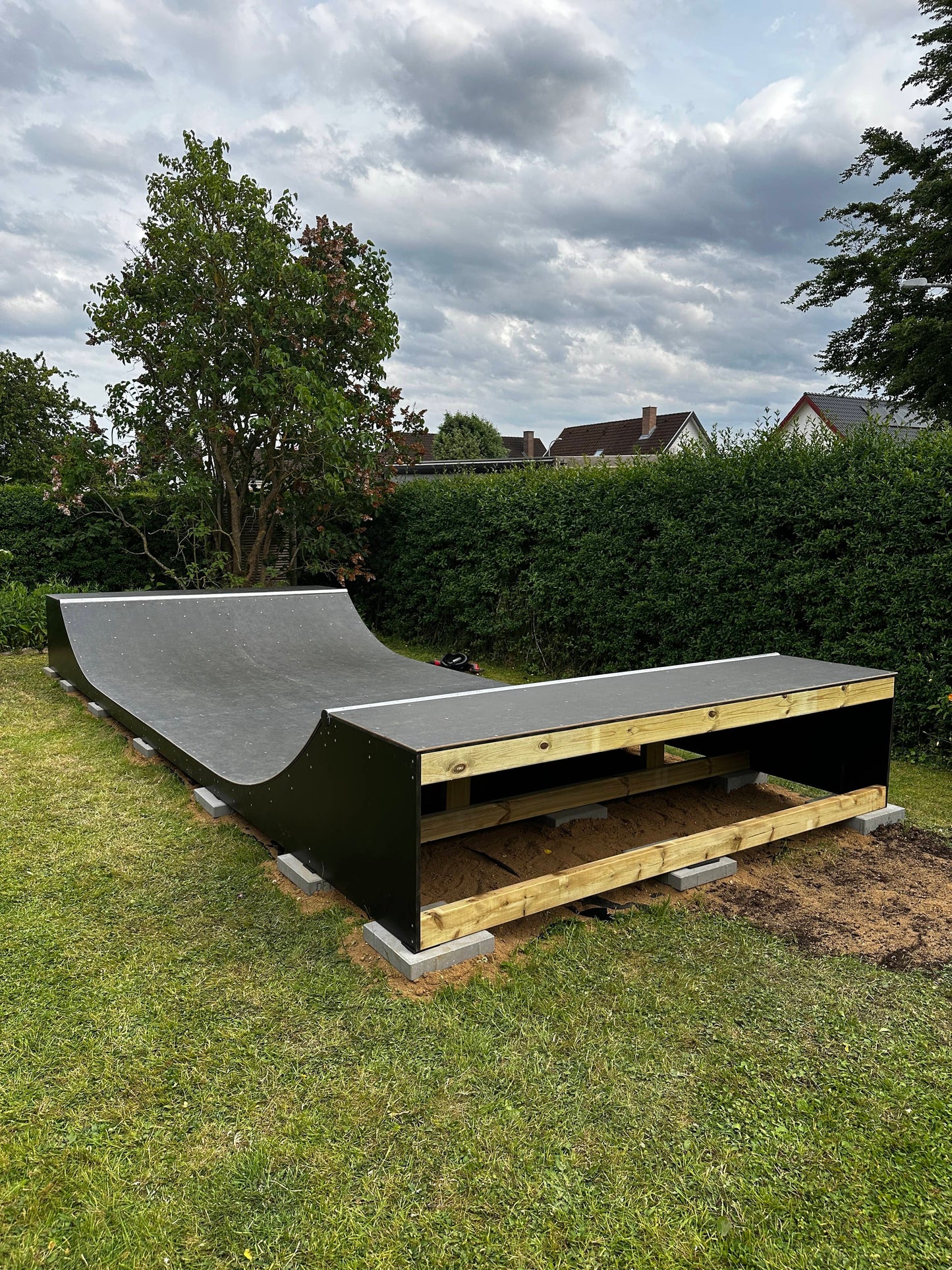 Færdigmonteret Minirampe / Halfpipe